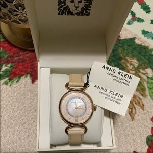 Womens watch